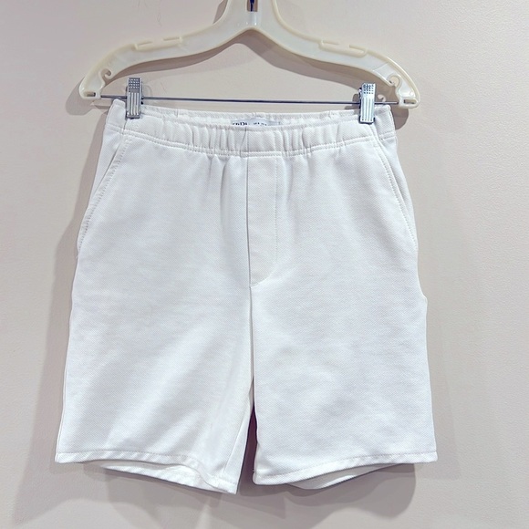 🔥Zara White Shorts with Elastic Waistband🔥 - Picture 1 of 8